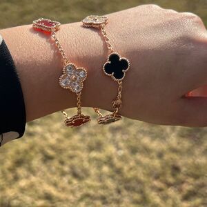 Lucky Alhambra Clover Bracelet Rose Gold Black Stones With Logo